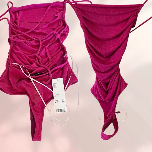 Urban Outfitters XSMALL Out From Under Fuchsia Ribbed String Back Thong Bodysuit - Picture 1 of 9